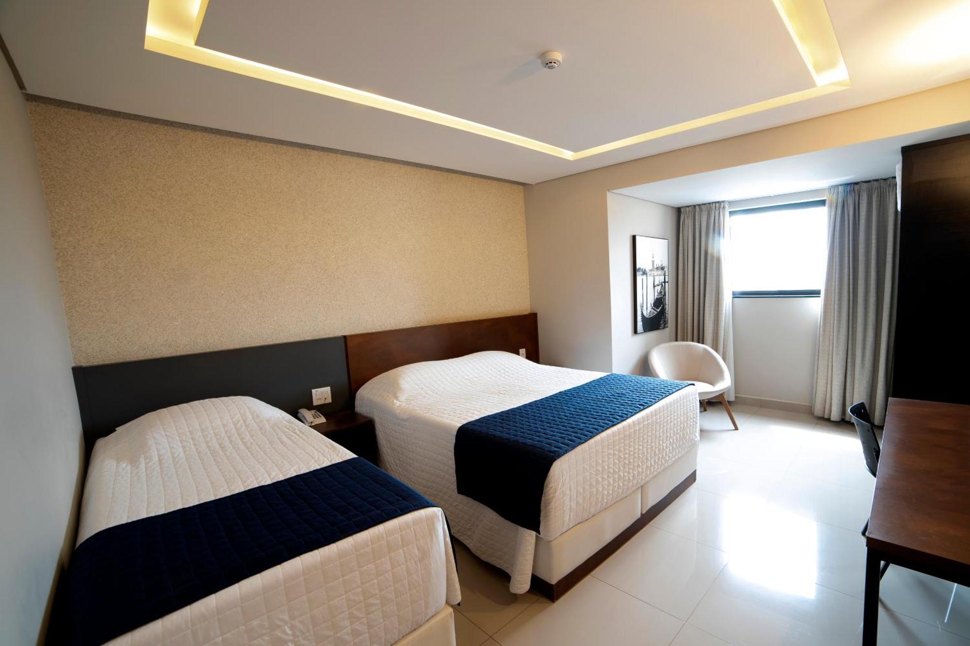 Adria Premium Hotel Guarapuava Bagian luar foto