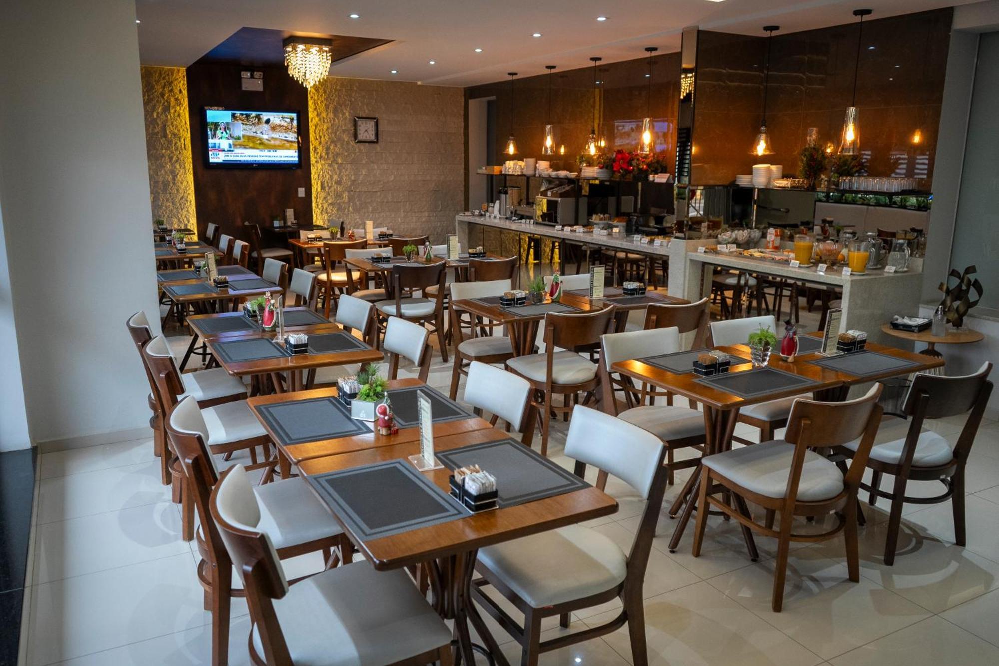 Adria Premium Hotel Guarapuava Bagian luar foto
