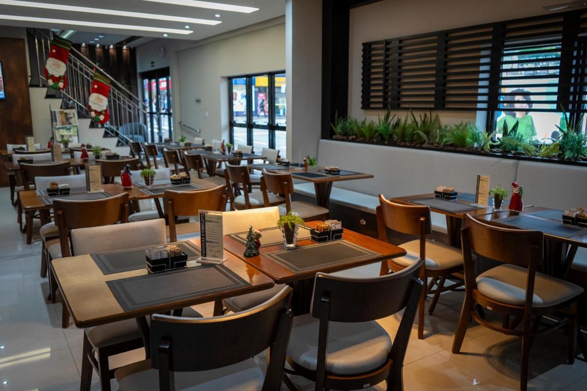 Adria Premium Hotel Guarapuava Bagian luar foto