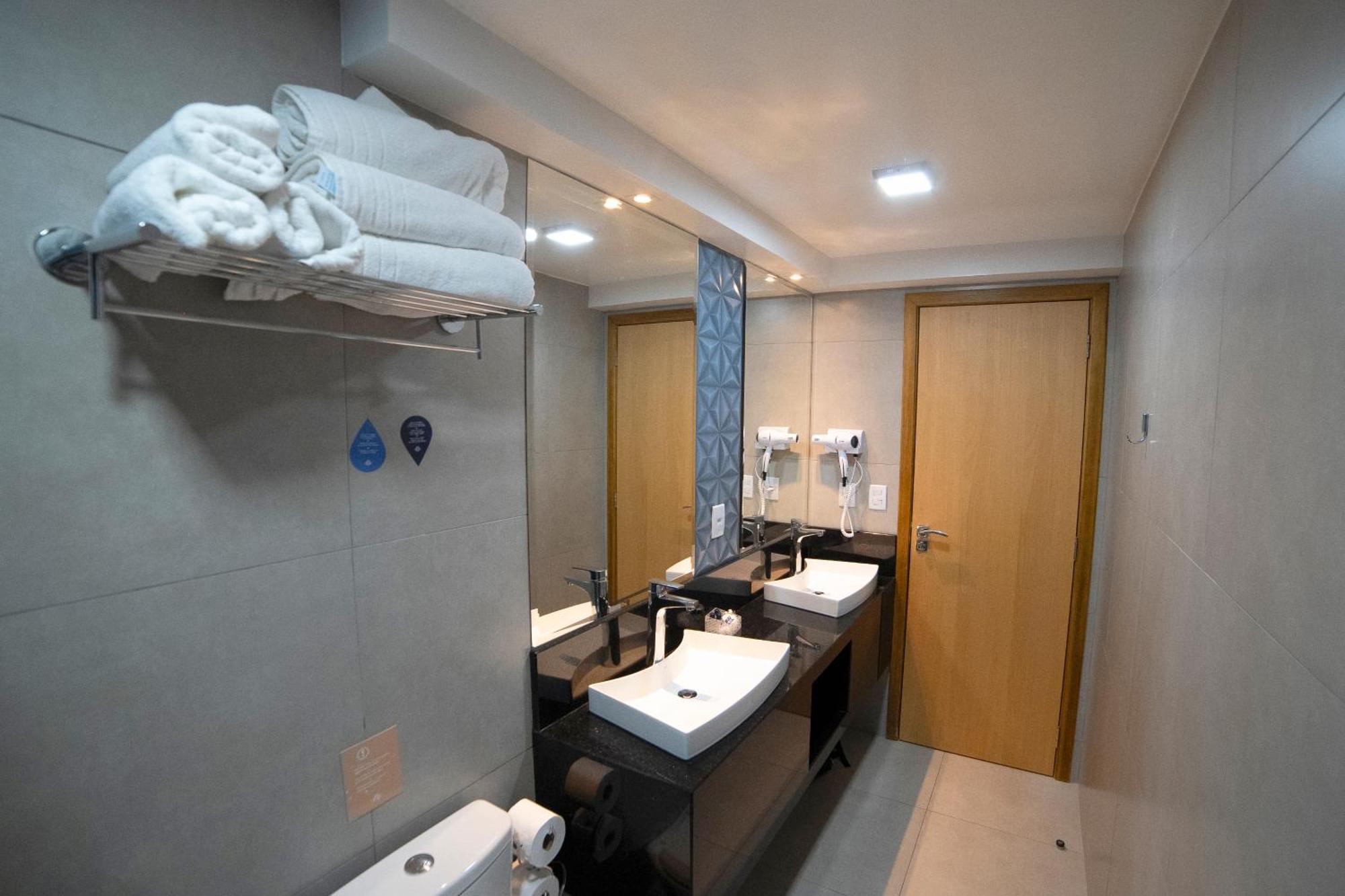 Adria Premium Hotel Guarapuava Ruang foto
