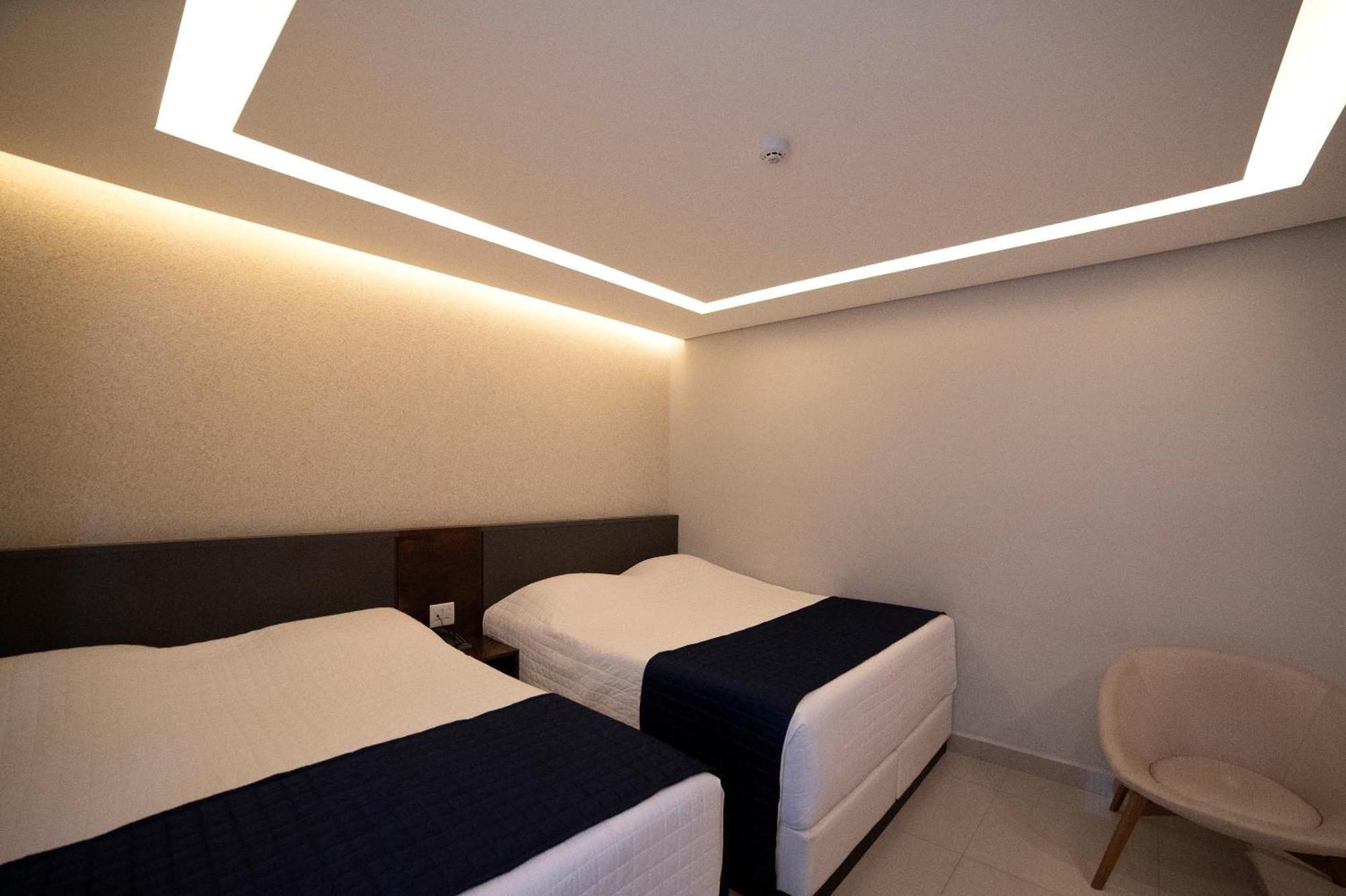 Adria Premium Hotel Guarapuava Ruang foto